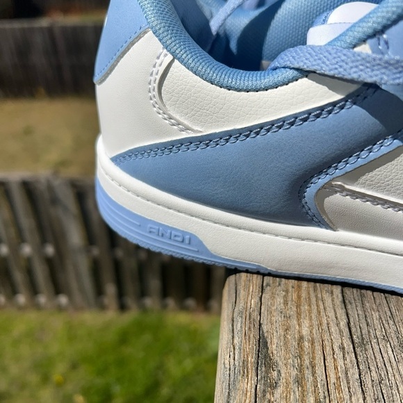 Women’s Blue and White AND1 Low Top Basketball Sneakers Size 10🔥🔥 - Picture 2 of 12